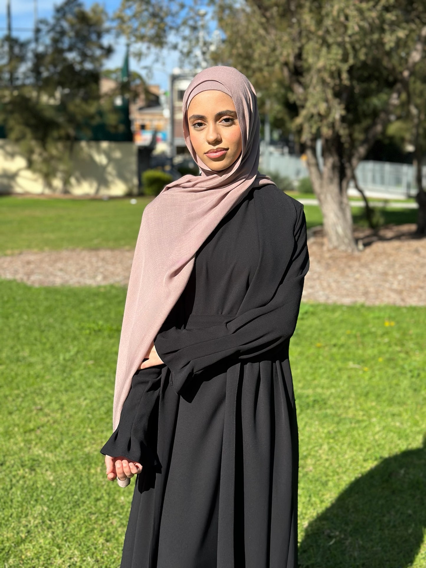 Abbey 2 Piece Set Black