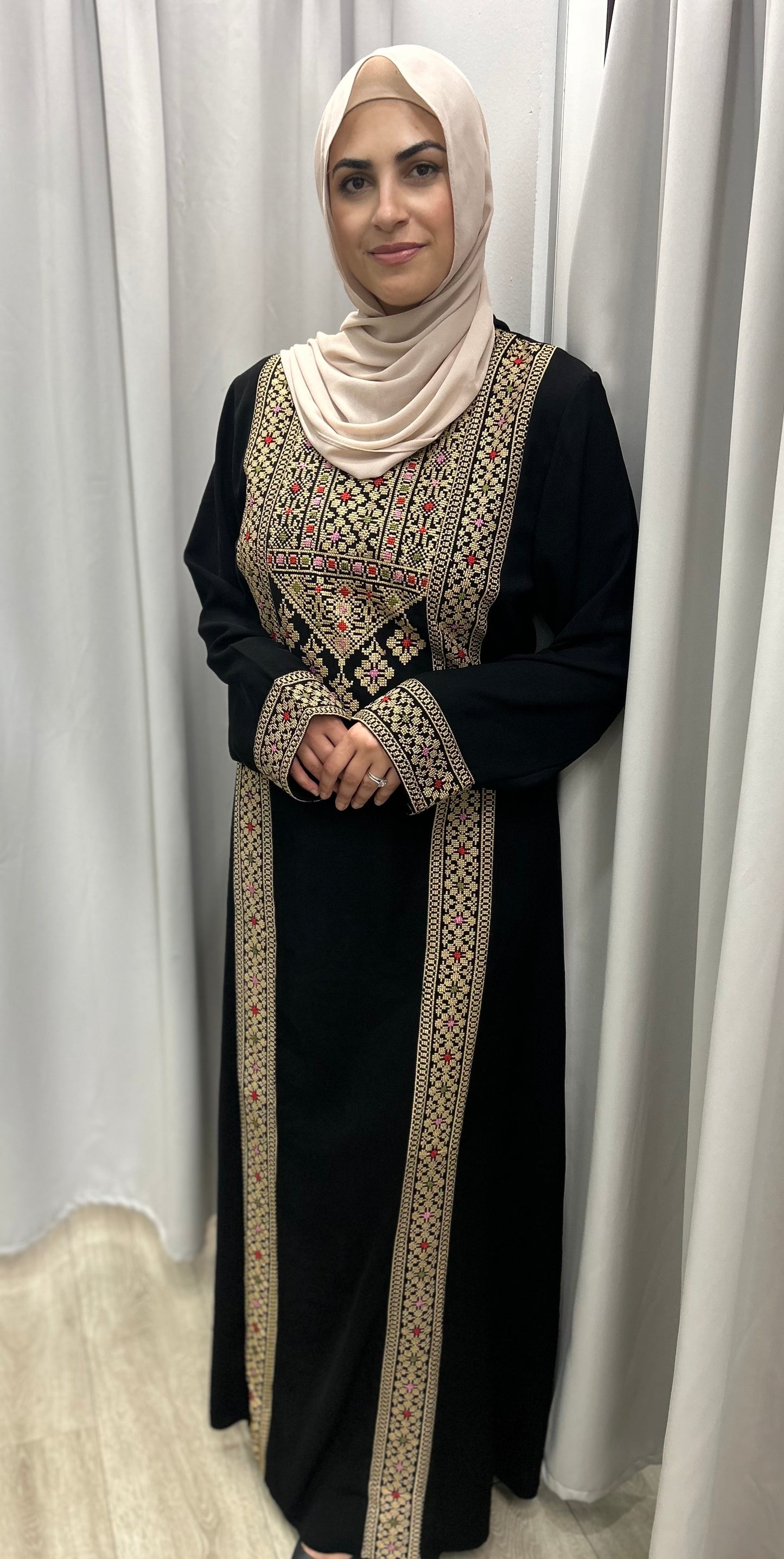 Palestinian Traditional Abaya Nude