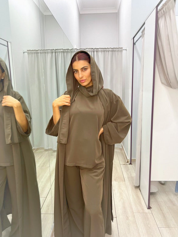 Hayat 4 piece set with scarf